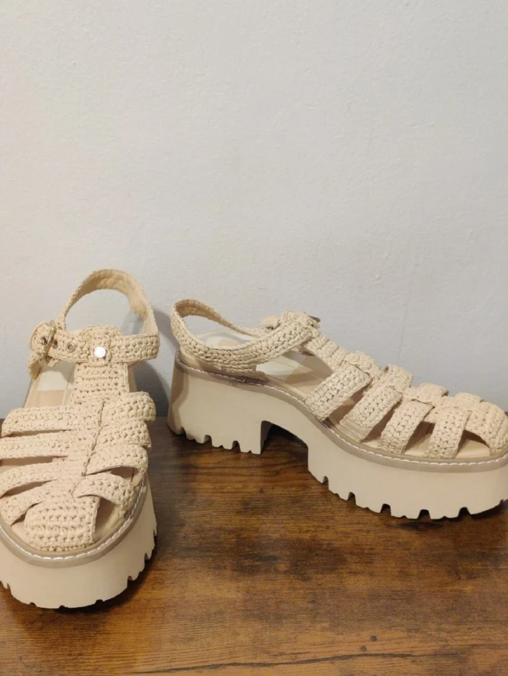Dolce Vita Cream Woven Platform Sandals - Picture 15 of 16